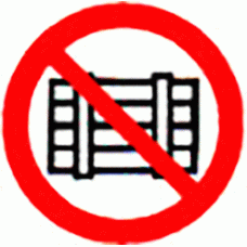 Забороняється захаращувати проходи і (або) складувати